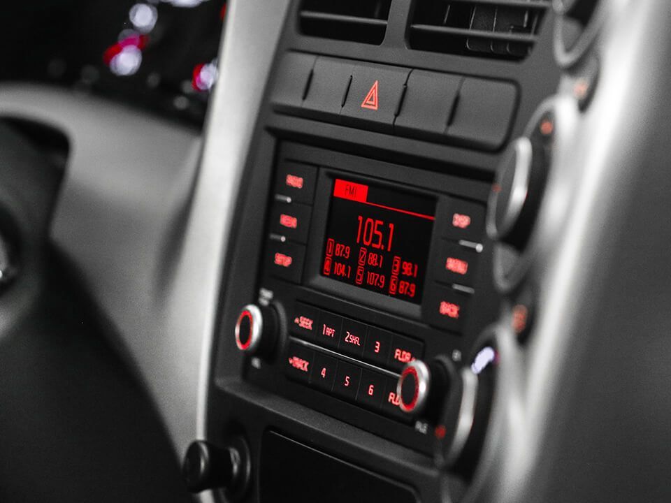 Consola C/ aux y usb